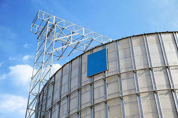 grain silo 