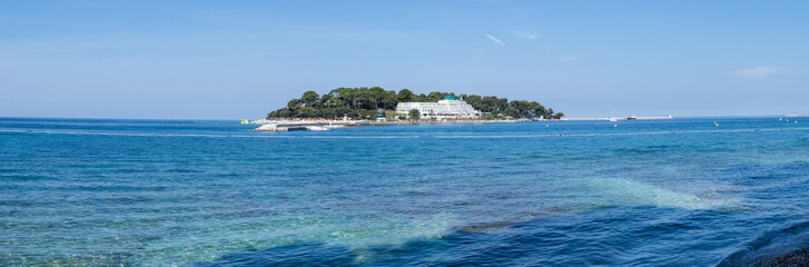 Fototapeta na wymiar Beautiful croatian seashore near Porec