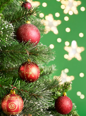 Obraz na płótnie Canvas Christmas balls on tree