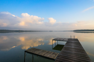 Obraz premium Sunrise Mist over Lake