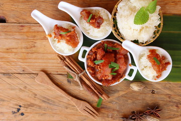 Fried pork with garlic and sticky rice