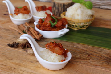 Fried pork with garlic and sticky rice