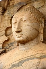 Fototapeta na wymiar Gesicht von meditierendem Budda