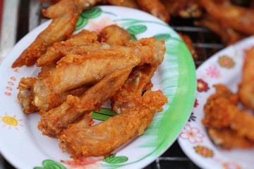 Fried chicken is delicious in the market