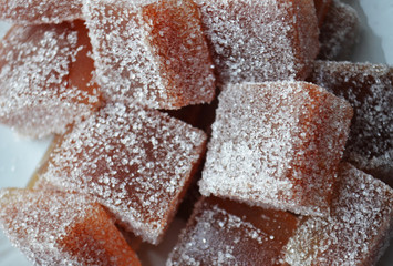 Мермелад на белой тарелке/Mermelade on a white plate