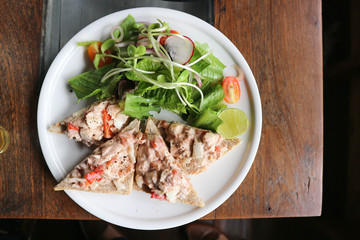 bread with tuna spread and vegetable