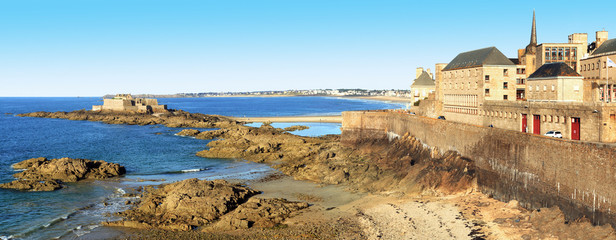 Le Fort National devant Saint-Malo