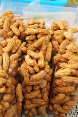 Boiled peanuts is delicious in the market