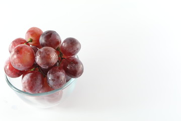 grapes in the bowl
