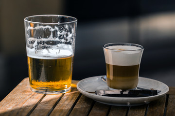 Kaffee und Bier