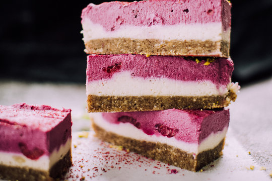 Raw Raspberry Coconut Cashew Frozen Bars (Paleo, Gluten-free, Refined Sugar-free)