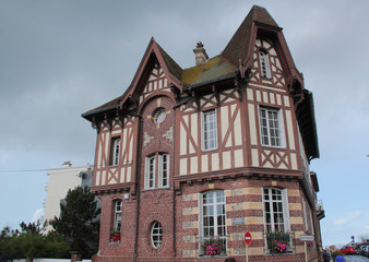 Fototapeta na wymiar Maison Normande à Etretat