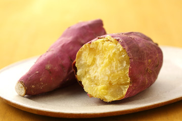 やきいも　Japanese sweet potatoes