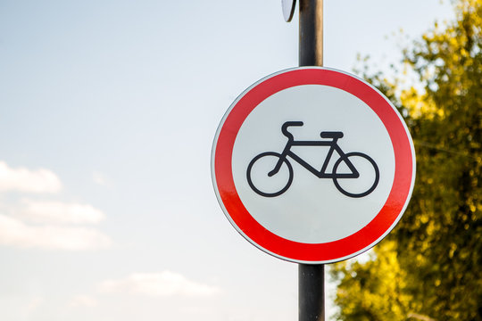 Image of red road bike sign