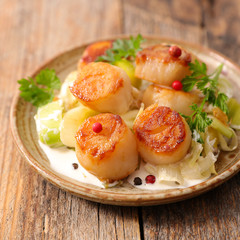 fried scallop with leek