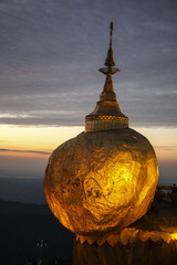 Kyaiktiyo pagoda, Golden rock, Myanmar (Burma)