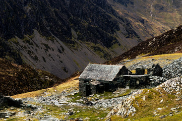 dubs hut