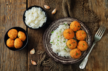 Salmon baked balls with rice