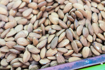 Almond. Almonds fon.Ochischenny almonds.