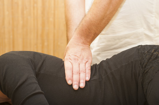 Shiatsu massage for backache