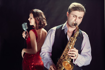 Female singer and saxophonist