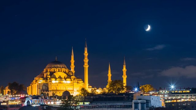 Pan timelapse of famous Suleymaniye mosque in Istanbul at night