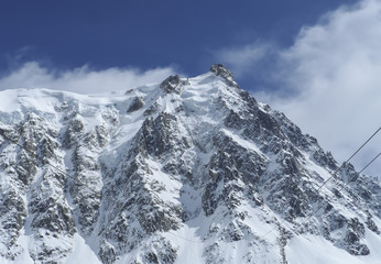 Obraz premium Cable car view from Chamonix to Aiguille du Midi, Mont Blanc, French Alps