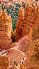 Hiking through the hoodoos of Bryce Canyon