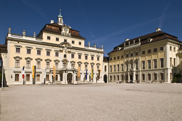 Fototapeta na wymiar Barockes Residenzschloss Ludwigsburg, erbaut 1704-33 von Herzog Eberhard Ludwig