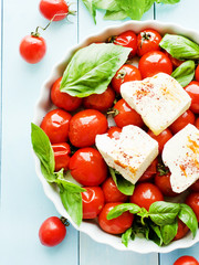 Baked tomatoes and cheese