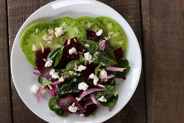Beetroot salad with raw beets