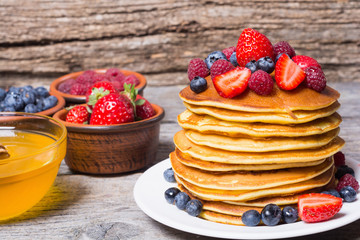 Pancakes with berries