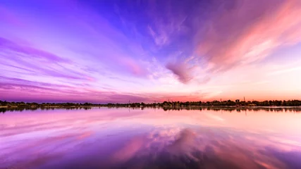 Draagtas Paarse zonsondergang over het meer © twingomaniak