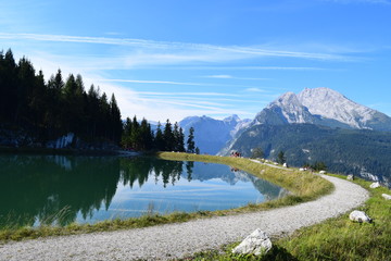 Fototapeta premium See im Gebirge