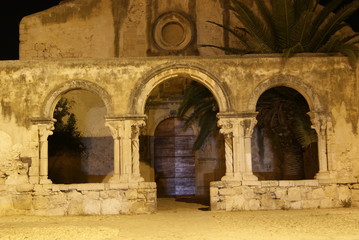 La chiesa di San Giovanni alle catacombe di Siracusa