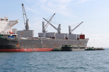 Fototapeta premium cargo ship in the sea.