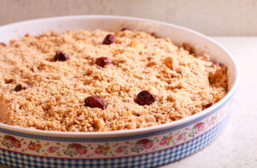 Fruit crumble cake