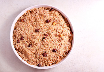 Fruit crumble cake