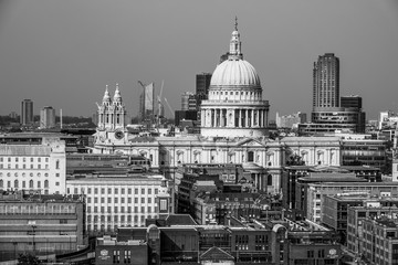 Fototapeta na wymiar Famous St Pauls Cathedral in London