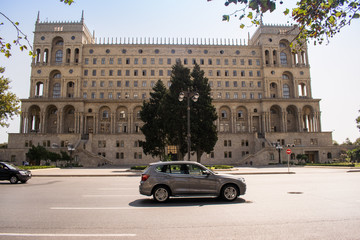 Obraz na płótnie Canvas Baku, Azerbaijan - September 20, 2017. The Government house of Azerbaijan in Baku, Azerbaijan.