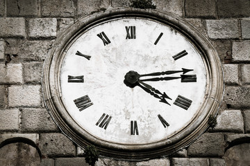 Time flies. Time passes. Time is measured. The clock is typing. 