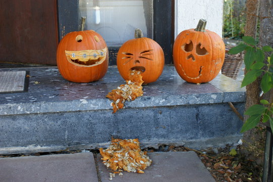 Drei lustige K&uuml;rbisse an Halloween