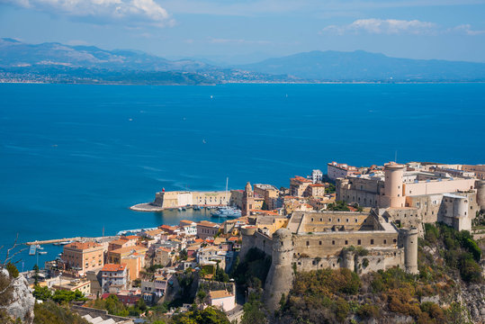 Panorama Gaeta Vecchia e Golfo di Gaeta