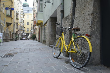 Żółty rower - obrazy, fototapety, plakaty
