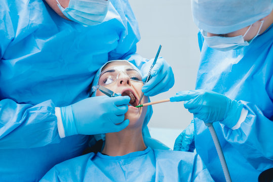 Treatment of tooth loss. Modern dental technologies