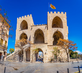 Naklejka premium Old city gate, Torres de Serranos in Valencia, Spain
