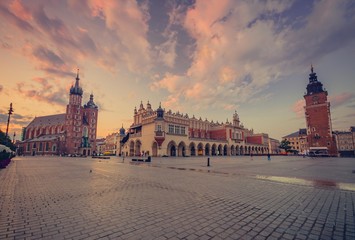 Fototapeta St Mary's church, cloth hall and town hall on Main Market Square in Krakow, colorful morning obraz