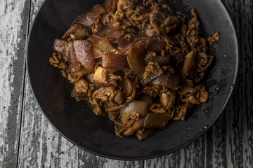Fried mutton with onion