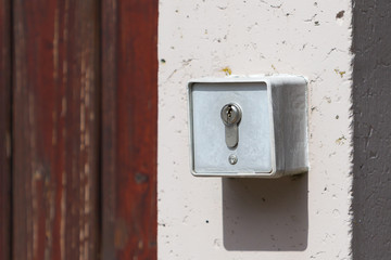 Keyhole for electric shutters