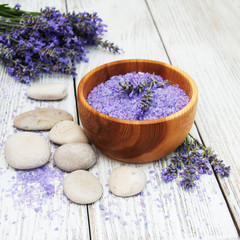 Obraz na płótnie Canvas Lavender and massage salt